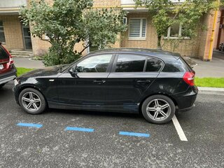 2009 BMW 1 серии 116i I (E81/E82/E87/E88) Рестайлинг, чёрный, 650000 рублей, вид 3
