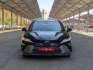 2020 Toyota Camry VIII (XV70), чёрный, 3200000 рублей, вид 3