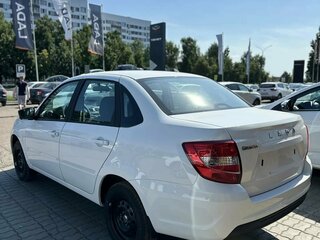 2026 Lada (ВАЗ) Granta I Рестайлинг, белый, 1068000 рублей, вид 4
