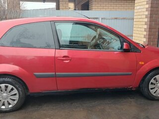 2007 Ford Fiesta Mk5, красный, 250000 рублей, вид 4