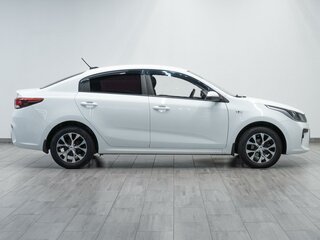2017 Kia Rio IV, белый, 1259000 рублей, вид 5