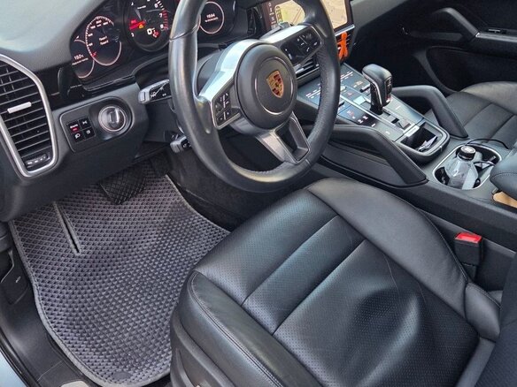 2020 Porsche Cayenne III, серый, 8300000 рублей - вид 9