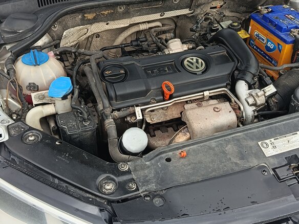 2011 Volkswagen Jetta VI, серебристый - вид 17