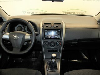 2011 Toyota Corolla X (E140, E150) Рестайлинг, белый, 1025000 рублей, вид 4