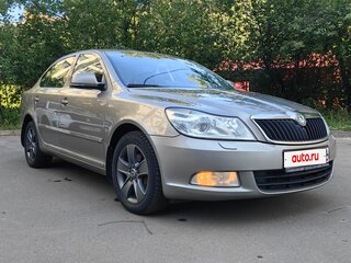 2011 Skoda Octavia II (A5) Рестайлинг, серый, 775000 рублей, вид 3