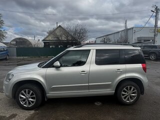 2015 Skoda Yeti I Рестайлинг, серебристый, 1200000 рублей, вид 4