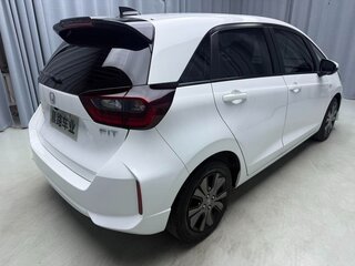 2022 Honda Fit IV, белый, 1290000 рублей, вид 4