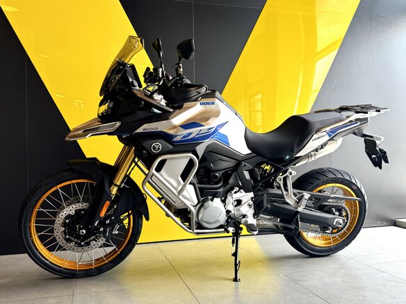 2026 Voge 900DSX, синий, 1033000 рублей - вид 3