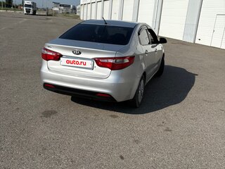 2013 Kia Rio III, серебристый, 830000 рублей, вид 3