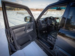 2014 Mitsubishi Pajero IV Рестайлинг 1, чёрный, 1850000 рублей, вид 5