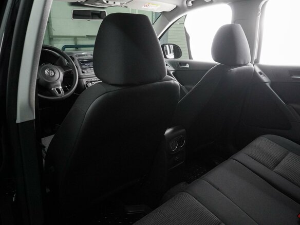 2011 Volkswagen Tiguan I Рестайлинг, чёрный, 1229000 рублей - вид 10