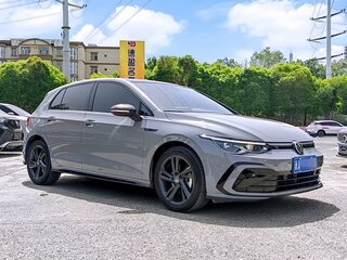 2023 Volkswagen Golf VIII, серый, 1900000 рублей, вид 2
