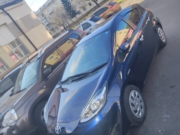 2018 Toyota Aqua I Рестайлинг 2, синий, 1250000 рублей - вид 3
