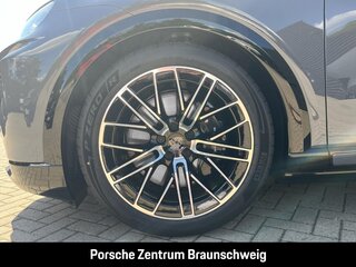 2026 Porsche Cayenne Turbo Electric Coupé IV, серый, 31830000 рублей, вид 3