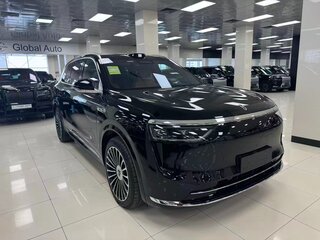 2025 Aito M8 53.4 kWh, чёрный, 8600000 рублей, вид 4