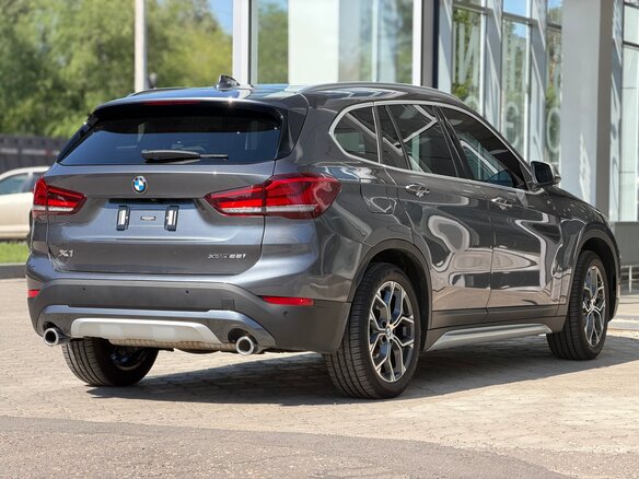 2021 BMW X1 28i xDrive II (F48) Рестайлинг, серый, 2250000 рублей - вид 6