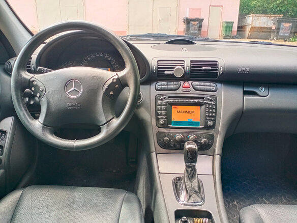 2001 Mercedes-Benz C-Класс 320 II (W203), серебристый, 1200000 рублей - вид 8