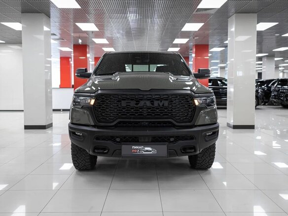 2025 Ram 1500 Crew Cab V Рестайлинг, зелёный, 8490000 рублей - вид 1