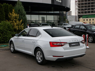 2021 Skoda Superb III Рестайлинг, белый, 2826200 рублей, вид 5