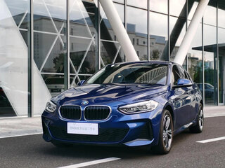 2022 BMW 1 серии 120i III (F52) Рестайлинг, синий, 1680000 рублей, вид 1