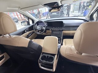 2022 Kia Carnival IV, чёрный, 3800000 рублей, вид 2