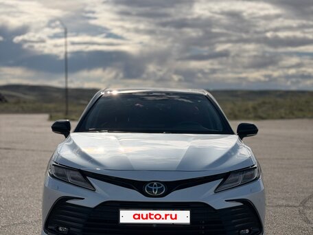 2021 Toyota Camry VIII (XV70) Рестайлинг, белый, 2900000 рублей, вид 3