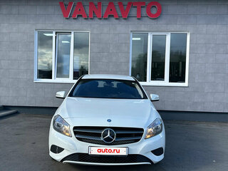 2014 Mercedes-Benz A-Класс 180 III (W176), белый, 1350000 рублей, вид 2
