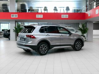 2020 Volkswagen Tiguan II, серый, 2250000 рублей, вид 2