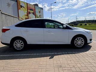 2018 Ford Focus III Рестайлинг, белый, 990000 рублей, вид 2