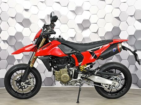 2023 Ducati Hypermotard, красный, 1177000 рублей, вид 4