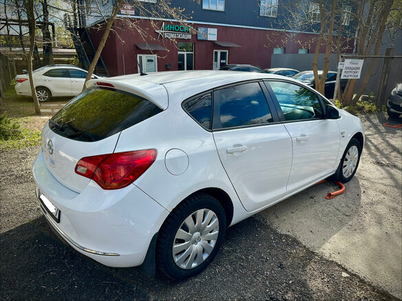 2014 Opel Astra J Рестайлинг, белый, 705000 рублей - вид 6