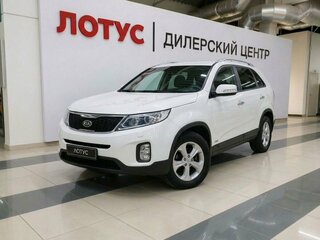 2014 Kia Sorento II Рестайлинг, белый, 1695000 рублей, вид 1