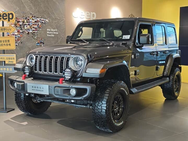 Открыть фотографии: Jeep Wrangler IV (JL) Рестайлинг