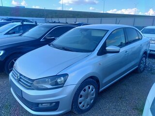 2017 Volkswagen Polo V Рестайлинг, серебристый, 826000 рублей, вид 1