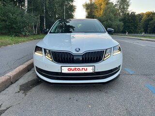 2018 Skoda Octavia III (A7) Рестайлинг, белый, 2200000 рублей, вид 2