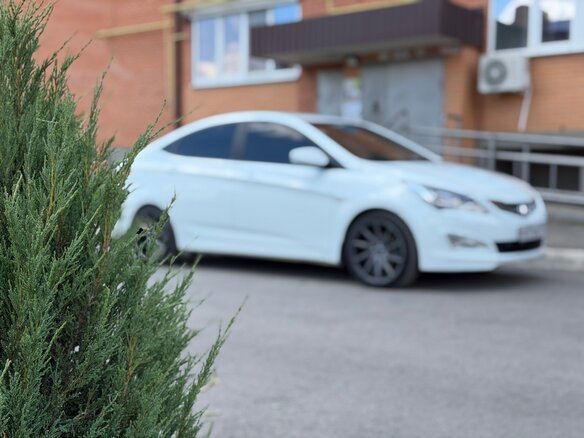 2015 Hyundai Solaris I Рестайлинг, белый, 1190000 рублей - вид 4