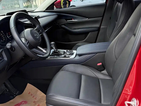 2025 Mazda CX-30 I, чёрный, 2111255 рублей - вид 13