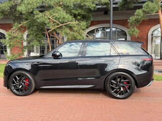 2026 Land Rover Range Rover Sport P400 MHEV III, чёрный, 17799000 рублей, вид 2