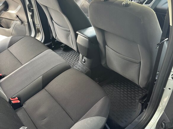 2014 Ford Focus III, серебристый, 750000 рублей - вид 13