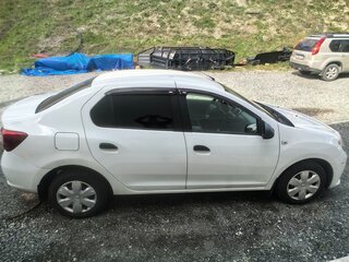 2014 Renault Logan II, белый, 650000 рублей, вид 2