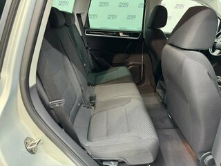 2014 Volkswagen Touareg II, жёлтый, 2395000 рублей, вид 4