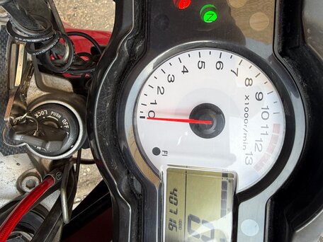 2011 Kawasaki Versys 650, красный, 360000 рублей, вид 3