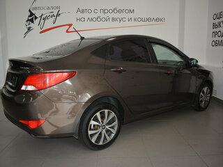 2015 Hyundai Solaris I Рестайлинг, коричневый, 799000 рублей, вид 3