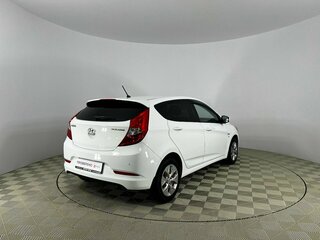 2015 Hyundai Solaris I Рестайлинг, белый, 1032000 рублей, вид 5