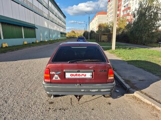 1990 Opel Kadett 4-speed E Рестайлинг, красный, 60000 рублей, вид 3
