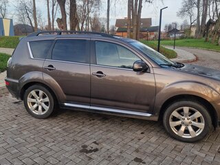 2011 Mitsubishi Outlander II Рестайлинг, коричневый, 1100000 рублей, вид 2