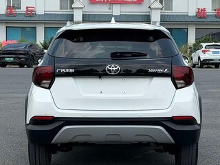2022 Toyota Yaris L XP150 Рестайлинг, белый, 1170000 рублей, вид 5