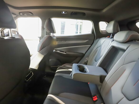 2026 Geely Cityray, белый - вид 15