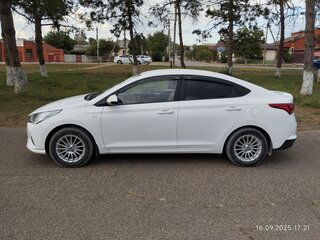 2021 Hyundai Solaris II Рестайлинг, белый, 1400000 рублей, вид 5