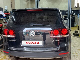 2008 Volkswagen Touareg I Рестайлинг, чёрный, 1450000 рублей, вид 4